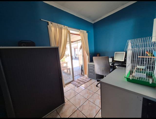 3 BEDROOM HOUSE FOR SALE IN GOLF PARK